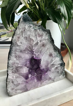 Load image into Gallery viewer, 4.42kg Brazilian A Grade Amethyst Cave
