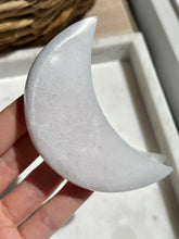 Load image into Gallery viewer, Selenite Moon Charging Plate

